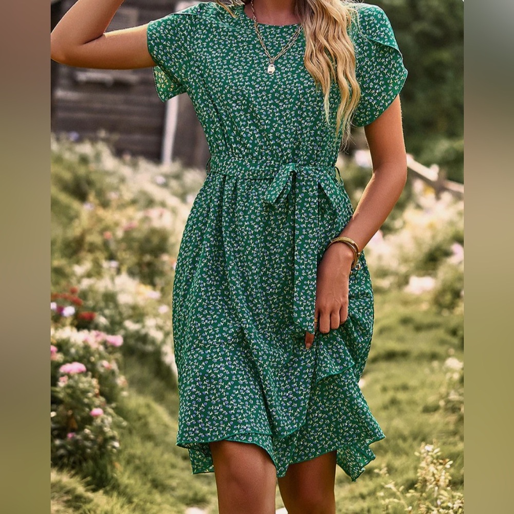 NWT Elings Floral Midi Short Sleeve Dress Small 2 4 - Picture 2 of 7